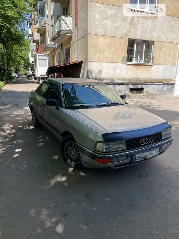 Audi 90