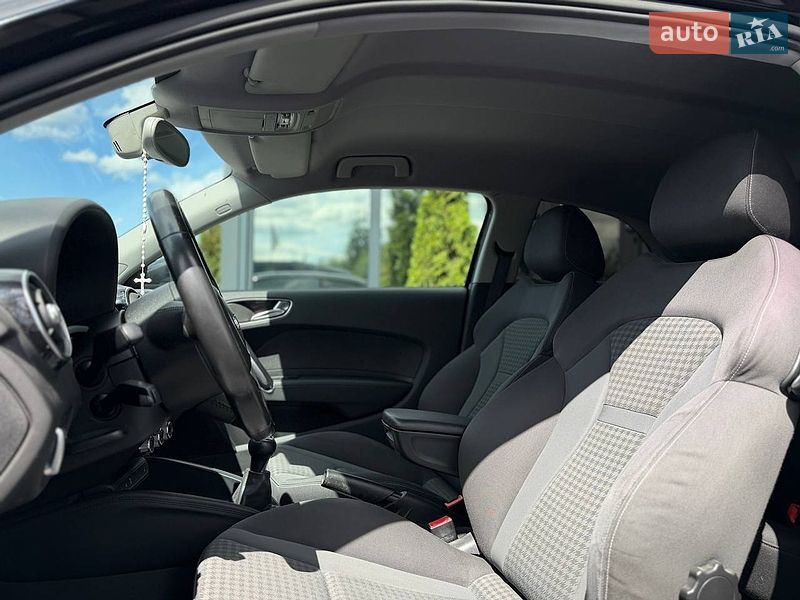 Хэтчбек Audi A1 2010 в Львове