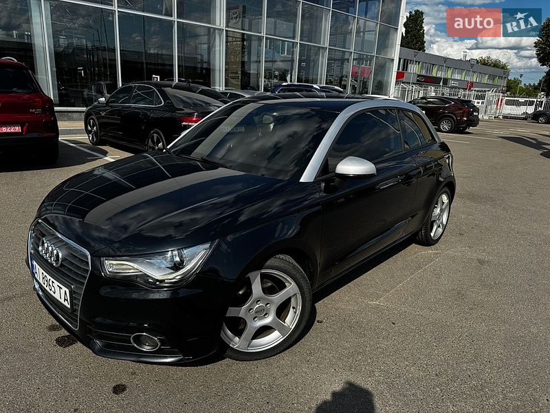 Хэтчбек Audi A1