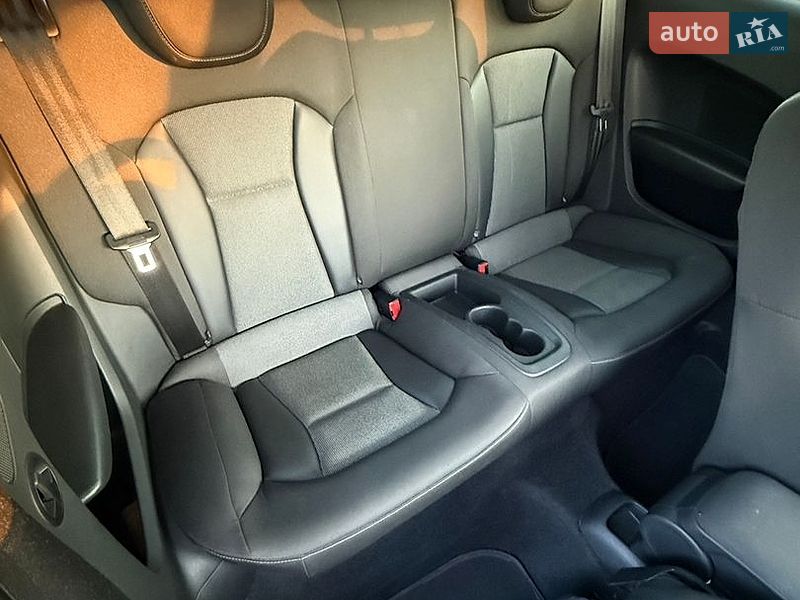Хэтчбек Audi A1 2015 в Львове