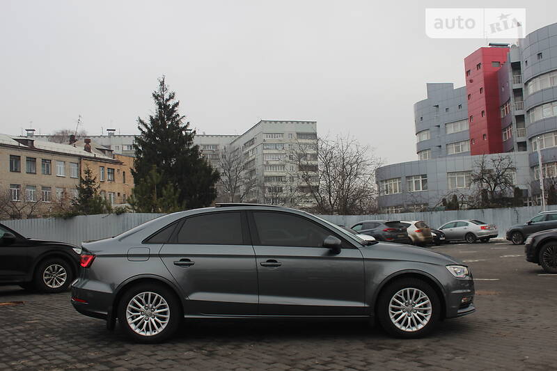 Седан Audi A3 2016 в Харькове