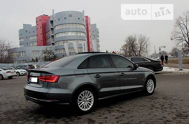 Седан Audi A3 2016 в Харькове