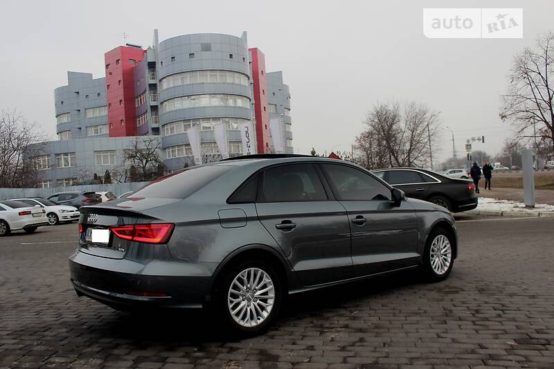 Седан Audi A3 2016 в Харькове