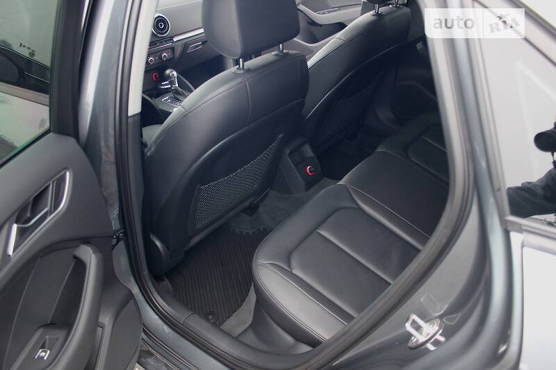 Седан Audi A3 2016 в Харькове