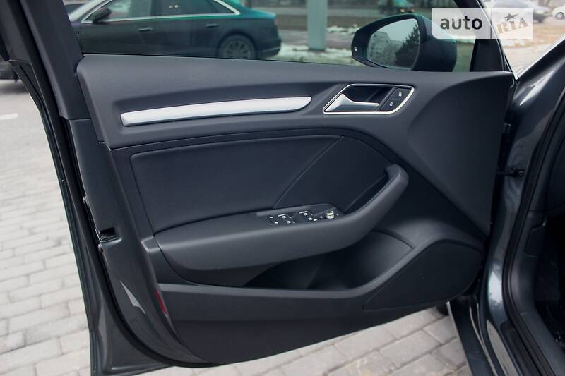 Седан Audi A3 2016 в Харькове