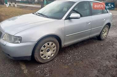 Хетчбек Audi A3 2002 в Лохвиці