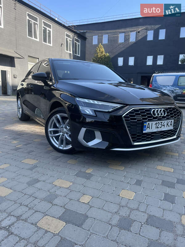 Седан Audi A3