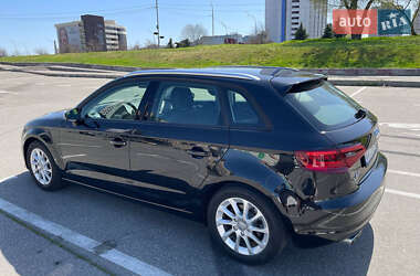 Audi A3  2016