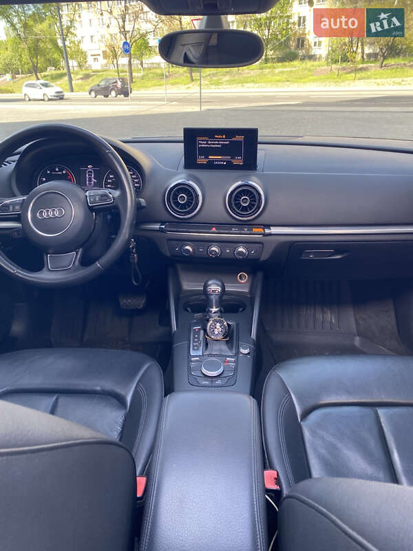 Седан Audi A3 2014 в Днепре