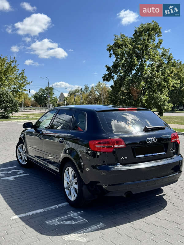 Хэтчбек Audi A3 2011 в Киеве