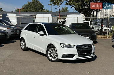 Audi A3  2015