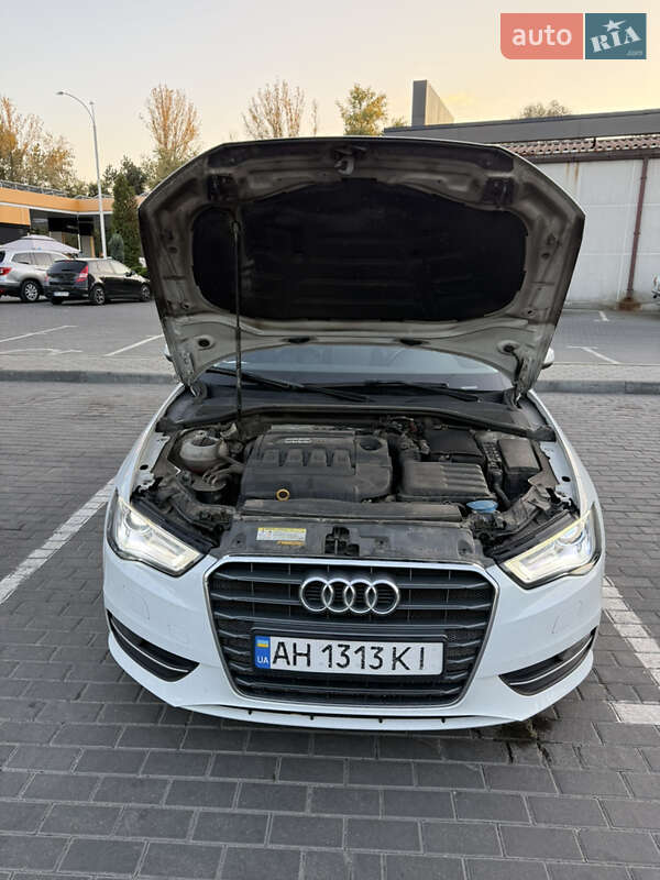 Хэтчбек Audi A3 2015 в Днепре