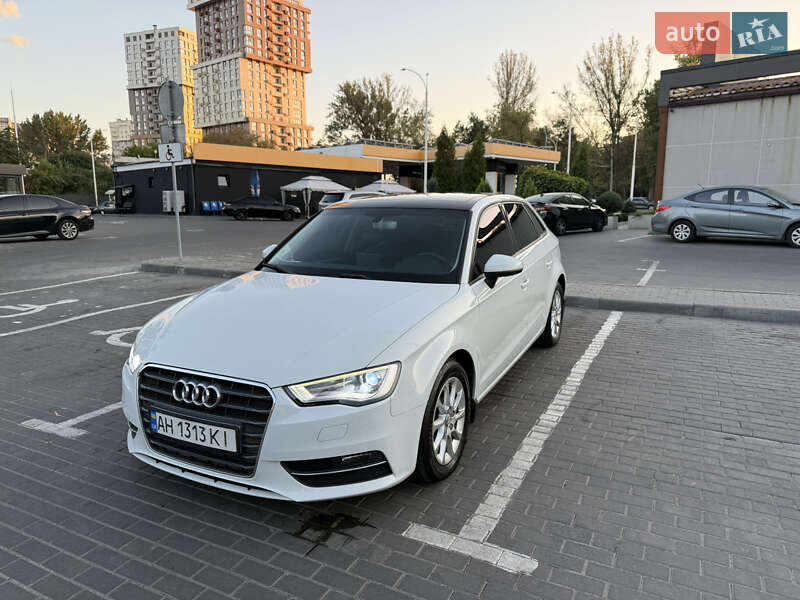 Хэтчбек Audi A3 2015 в Днепре