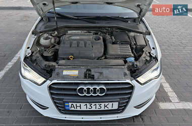 Хэтчбек Audi A3 2015 в Днепре