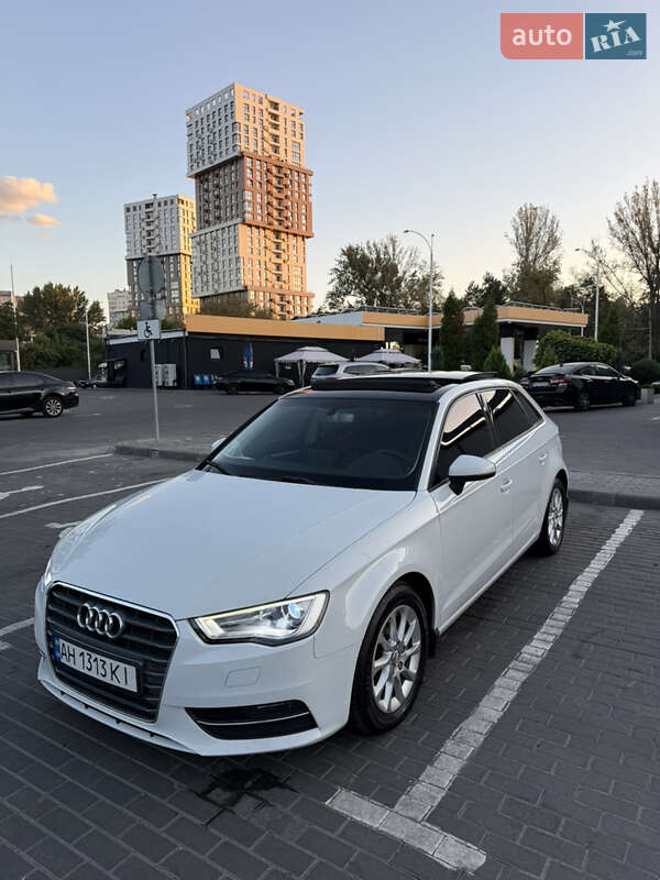 Хэтчбек Audi A3 2015 в Днепре
