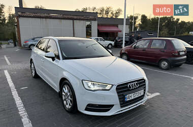 Хэтчбек Audi A3 2015 в Днепре