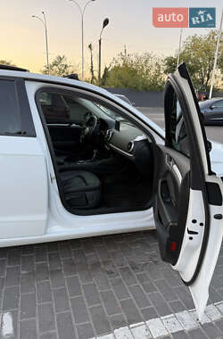 Хэтчбек Audi A3 2015 в Днепре
