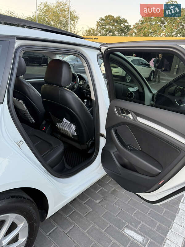 Хэтчбек Audi A3 2015 в Днепре