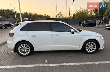 Хэтчбек Audi A3 2015 в Днепре