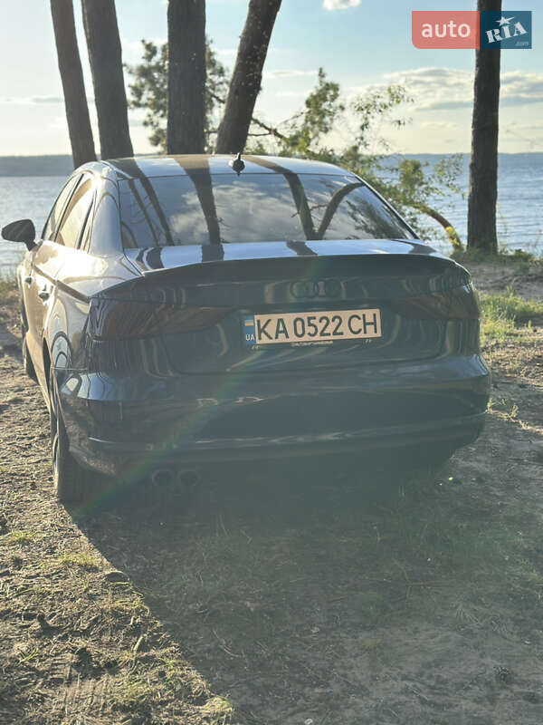 Седан Audi A3 2014 в Киеве