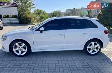Хэтчбек Audi A3 2017 в Запорожье