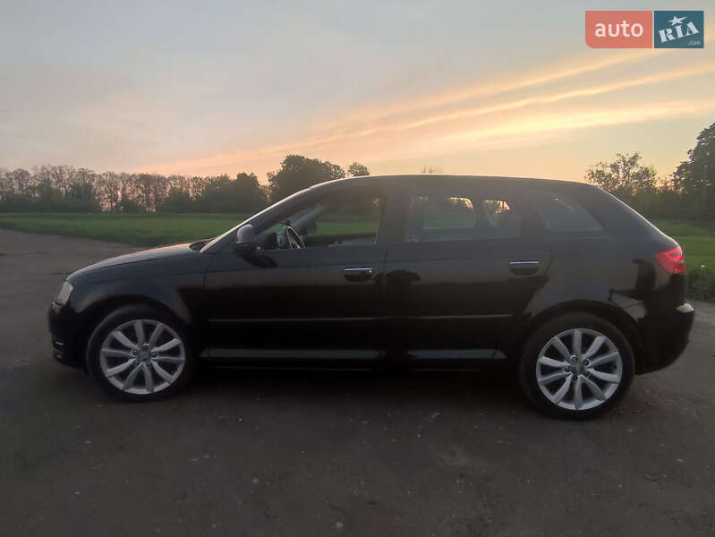 Хетчбек Audi A3 2010 в Тетієві