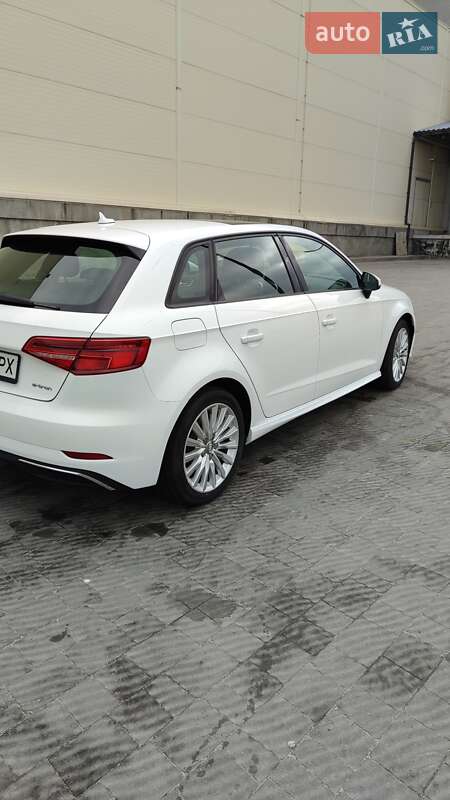 Хэтчбек Audi A3 2016 в Львове фото 8 Хэтчбек Audi A3 2016 в Львове
