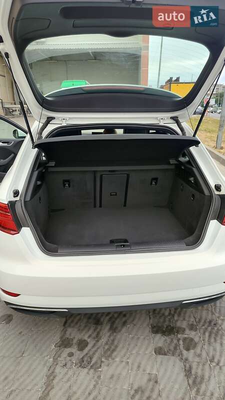 Хэтчбек Audi A3 2016 в Львове фото 14 Хэтчбек Audi A3 2016 в Львове