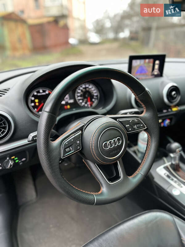 Седан Audi A3 2017 в Киеве
