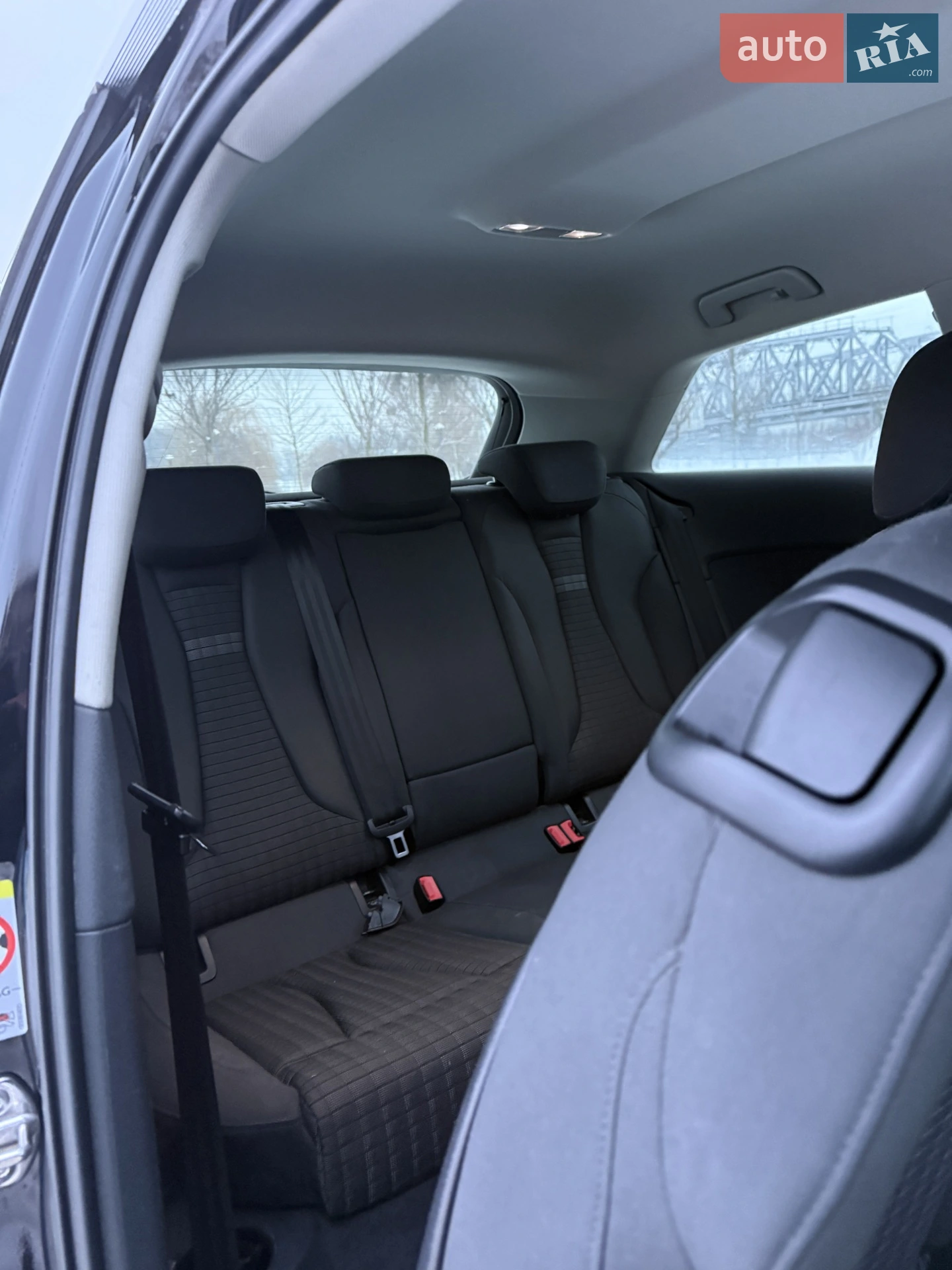 Audi A3 2014 VIN WAUZZZ8V1EA124052 фото оголошення 15 з 44