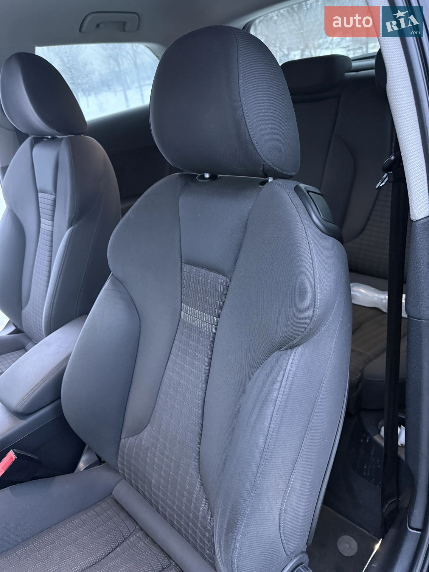 Audi A3 2014 VIN WAUZZZ8V1EA124052 фото оголошення 19 з 44