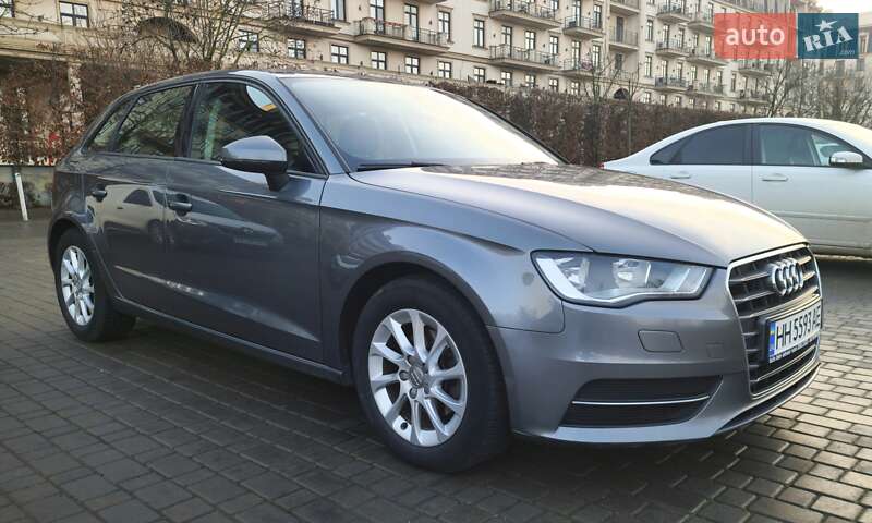 Хэтчбек Audi A3 2013 в Одессе