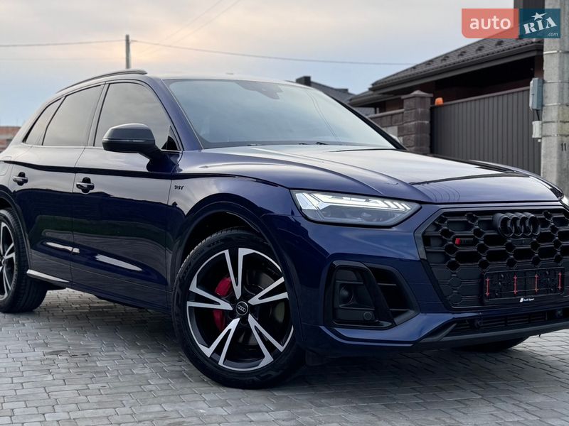 Позашляховик / Кросовер Audi A3