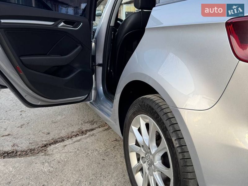 Хэтчбек Audi A3 2015 в Киеве