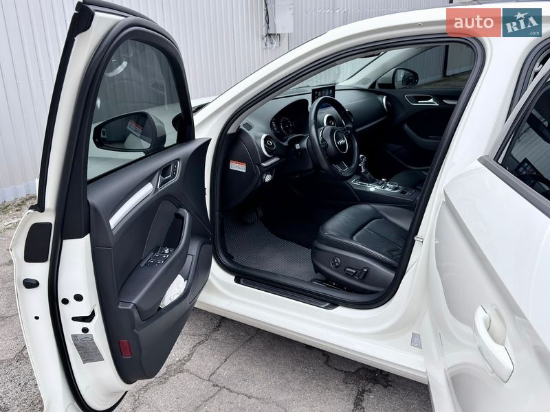 Седан Audi A3 2015 в Запоріжжі