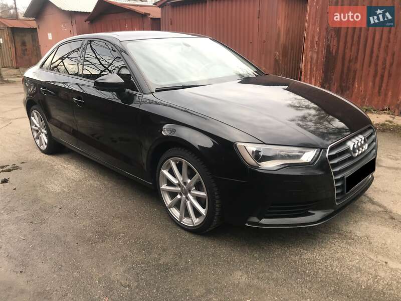 Седан Audi A3 2015 в Киеве