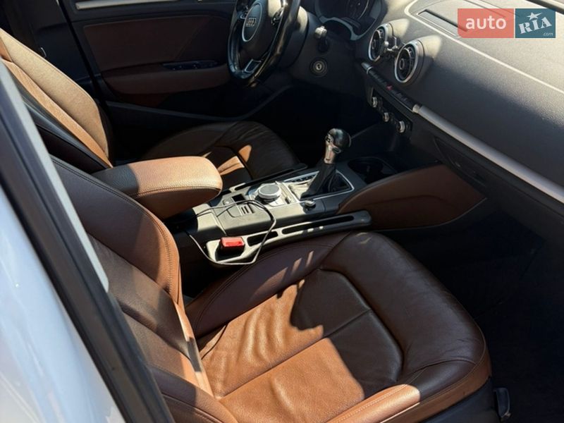 Седан Audi A3 2015 в Хмельнике