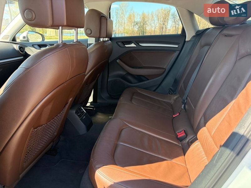 Седан Audi A3 2015 в Хмельнике