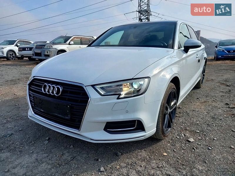 Седан Audi A3 2019 в Одессе