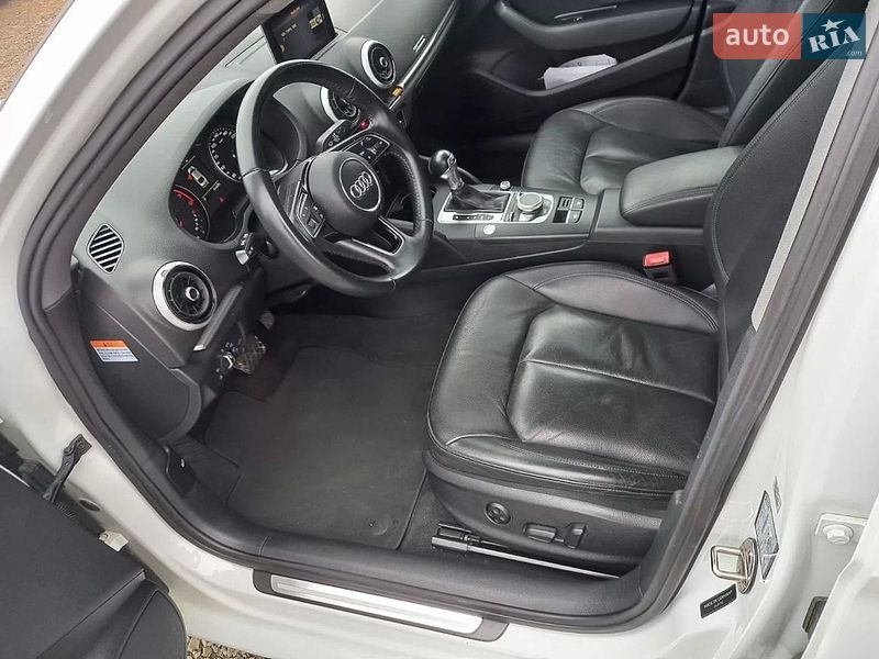 Седан Audi A3 2019 в Одессе