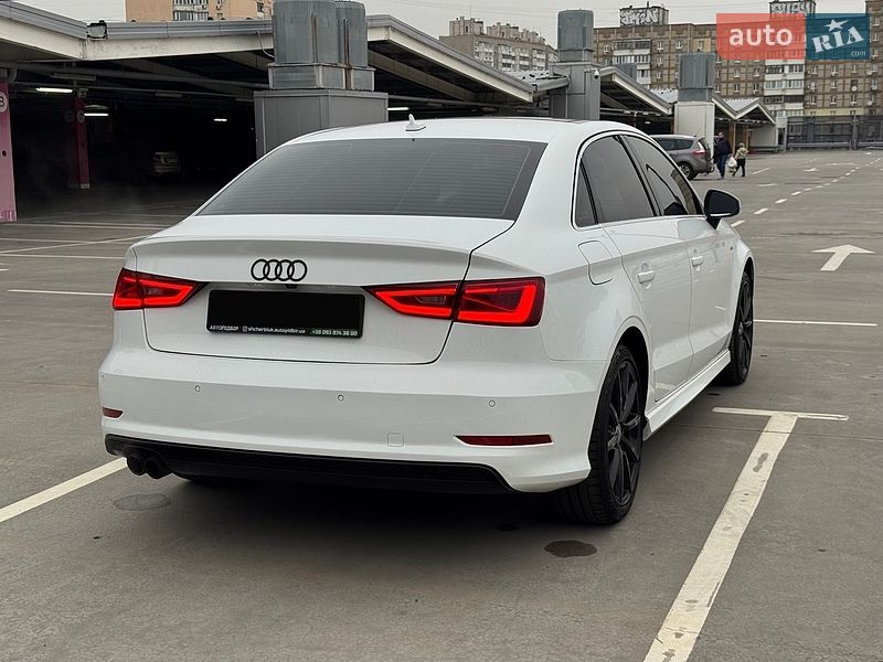Хэтчбек Audi A3 2015 в Киеве