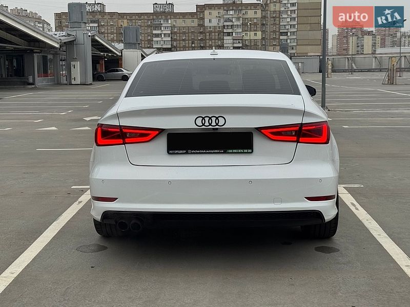 Хэтчбек Audi A3 2015 в Киеве