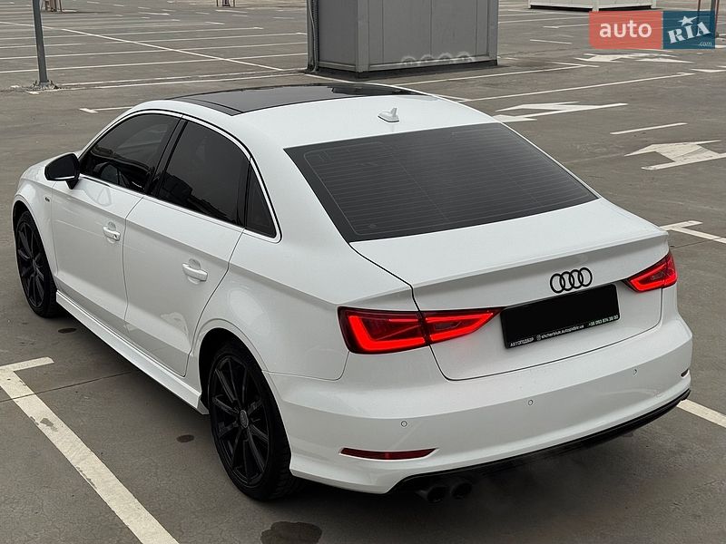 Хэтчбек Audi A3 2015 в Киеве