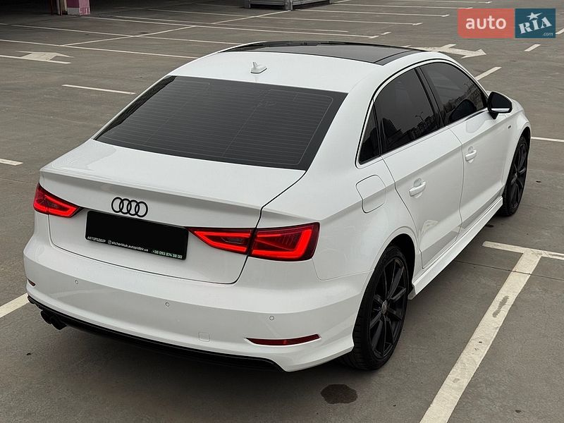 Хэтчбек Audi A3 2015 в Киеве