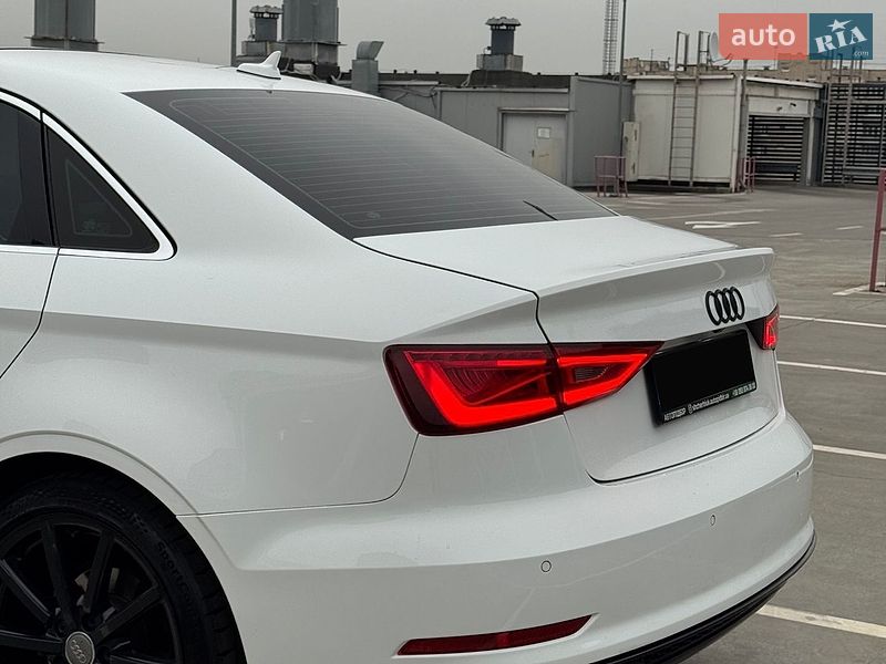 Хэтчбек Audi A3 2015 в Киеве