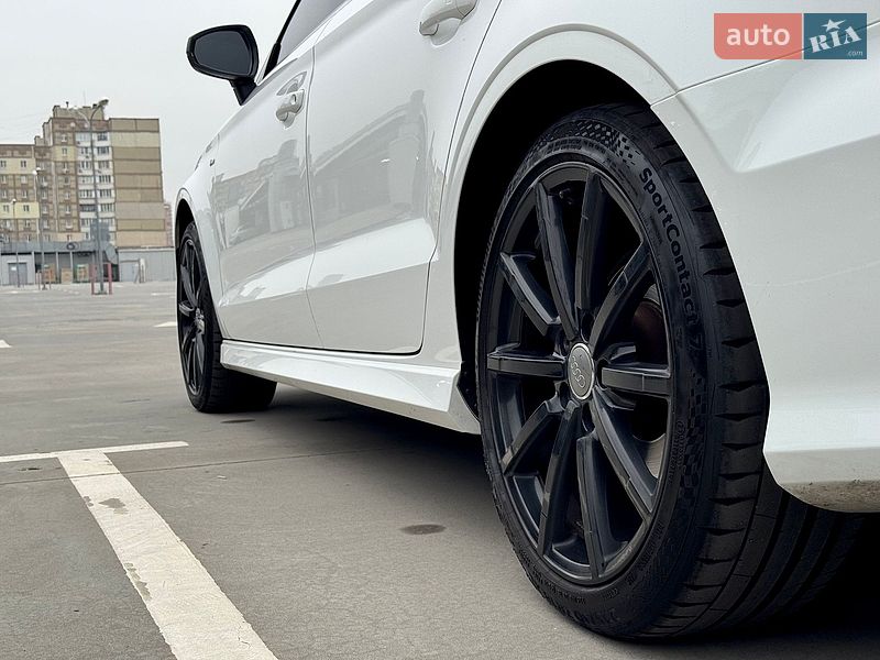 Хэтчбек Audi A3 2015 в Киеве