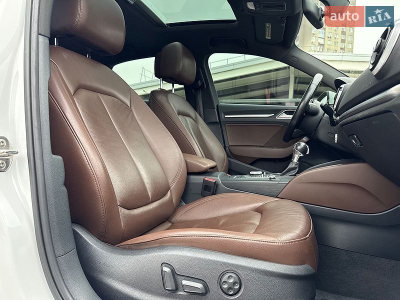 Хэтчбек Audi A3 2015 в Киеве