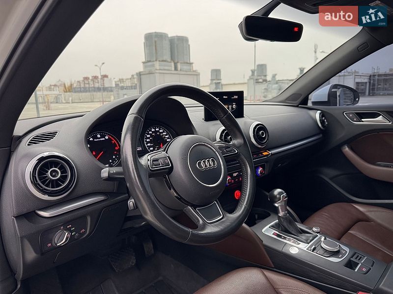 Хэтчбек Audi A3 2015 в Киеве