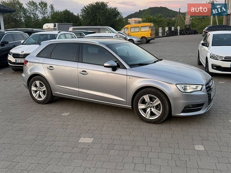 Хетчбек Audi A3 2016 в Іршаві