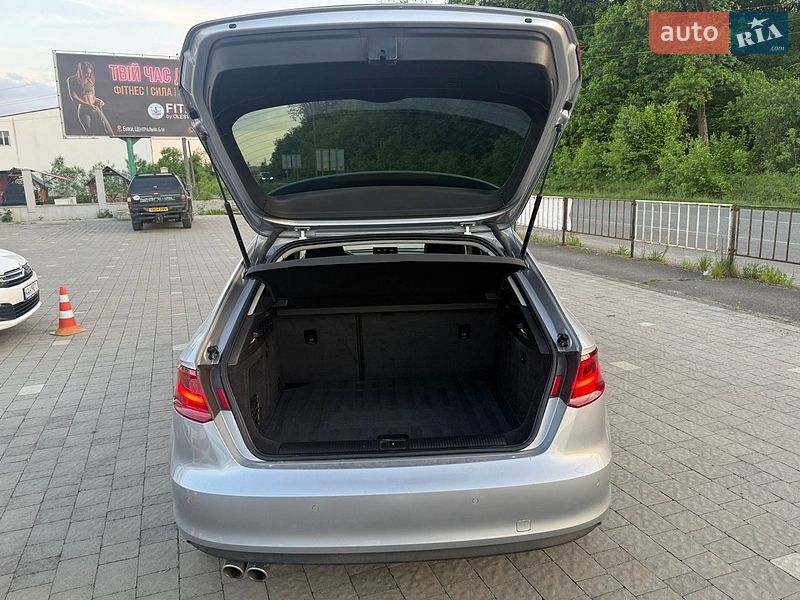Хетчбек Audi A3 2016 в Іршаві